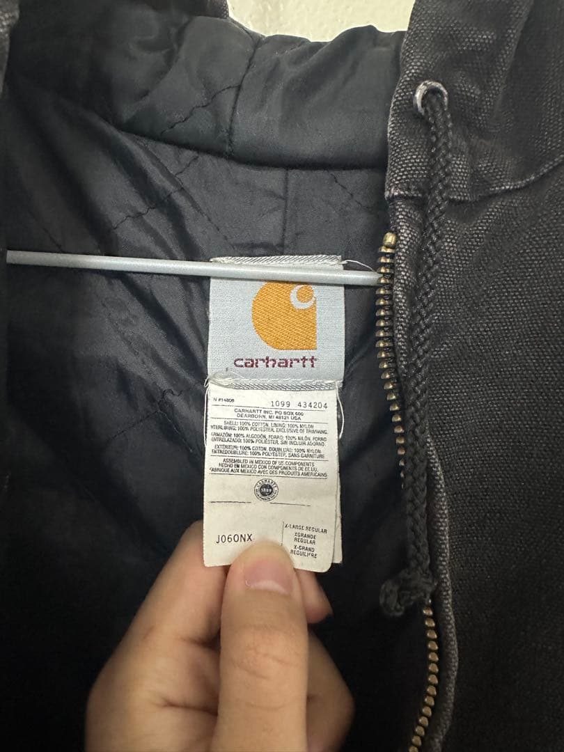 即決で値下げありCarhartt アクティブジャケット