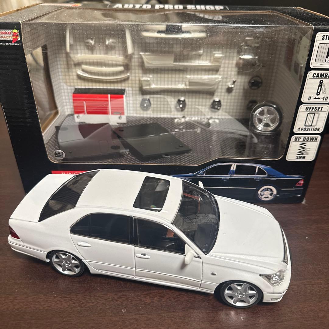 ホットワークス 1/24 セルシオ