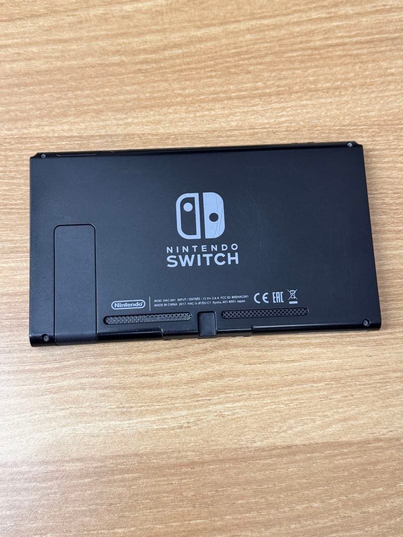 ニンテンドースイッチ　本体　2017年購入品 【Joy-Con無】