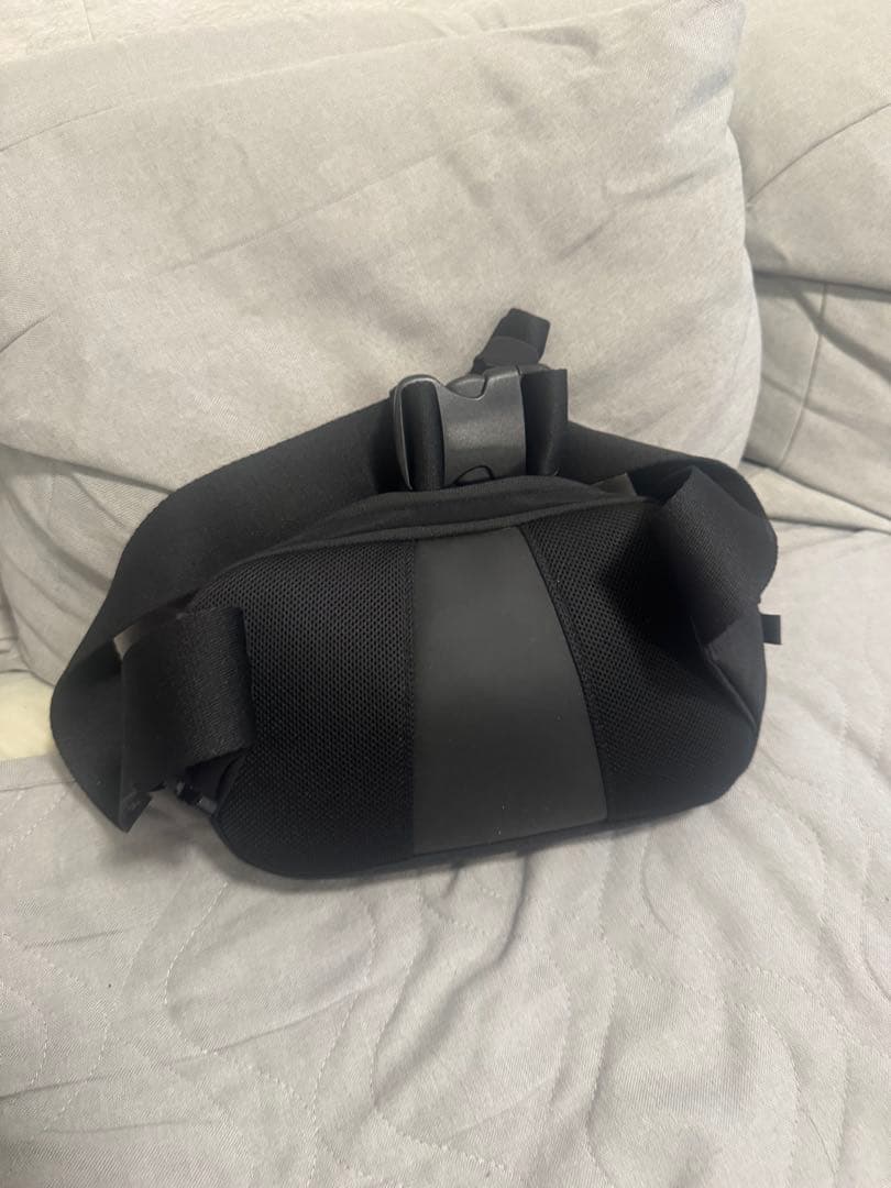 【美品】POMULU ポムル 2WAYヒップシート　ショルダーバッグ　ブラック