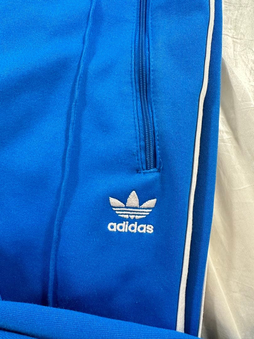 希少カラー　adidas ヨーロッパ トラックパンツ トレフォイル 刺繍ロゴ