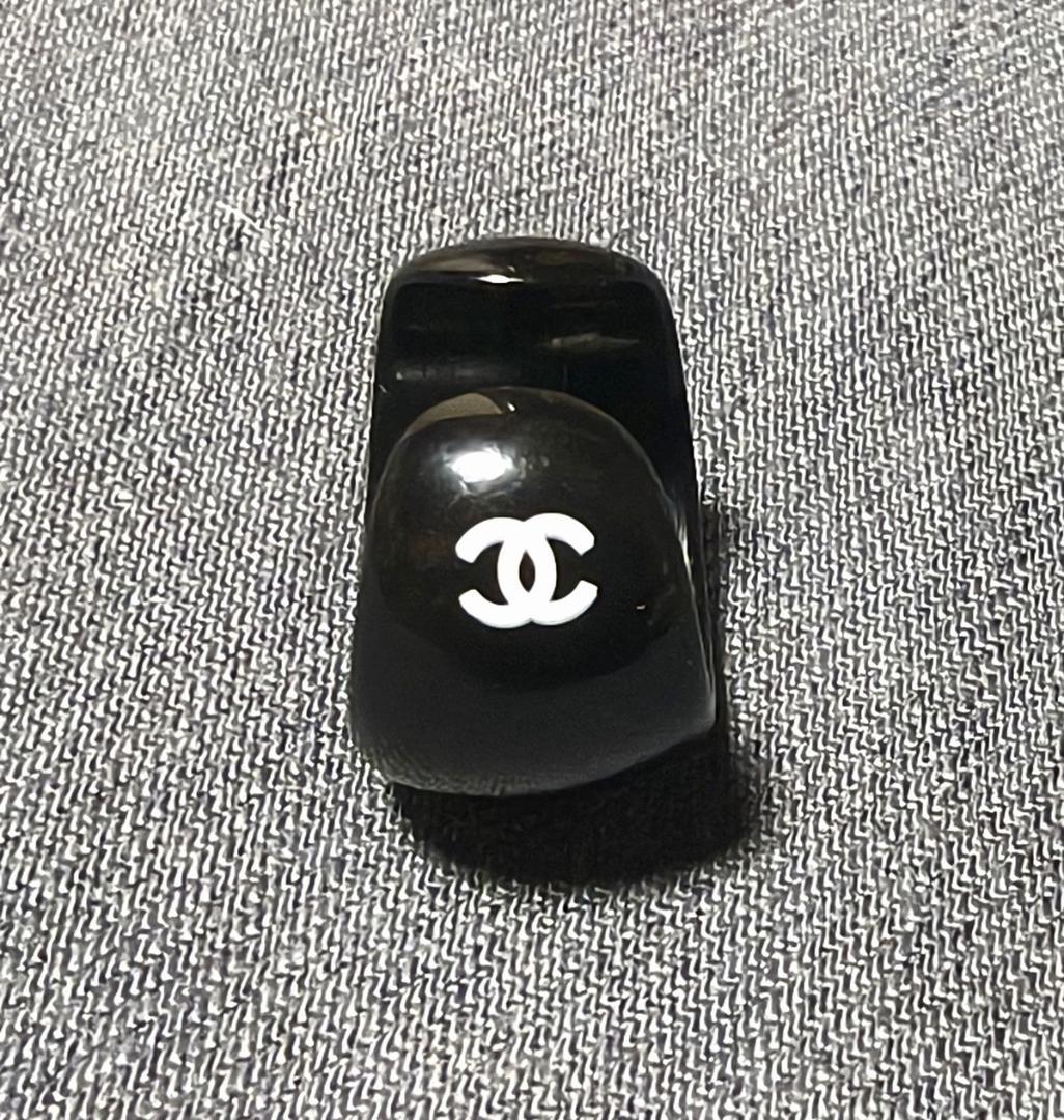 B*I様 CHANEL Cocoロゴ入り　ブラックオープンリング