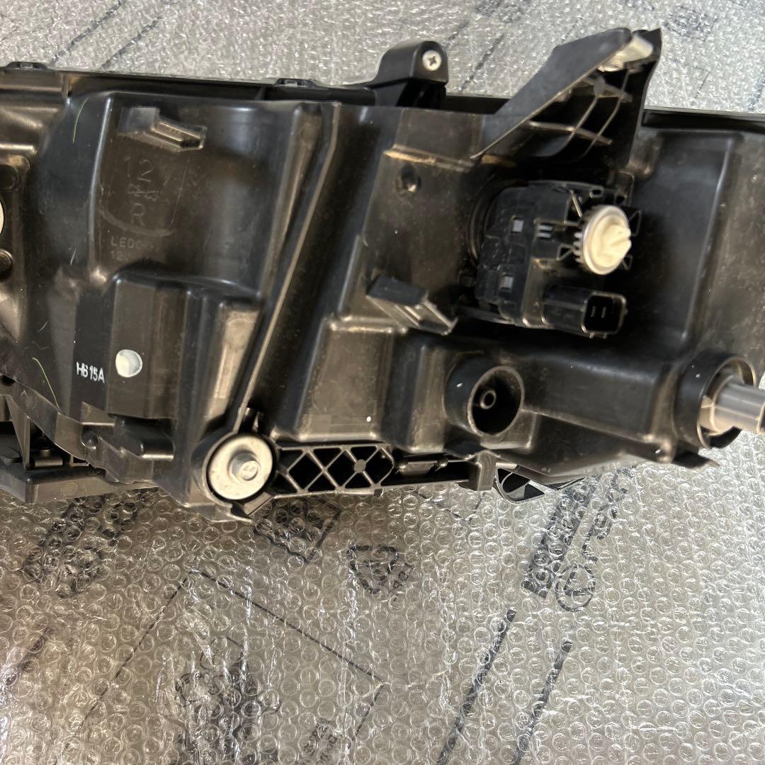 フィット　ヘッドライト　右　STANLEY W3674 ジャンク品