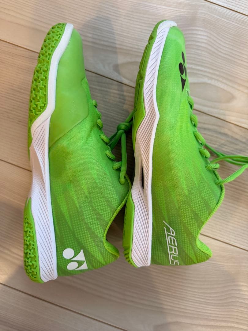 YONEX バドミントンシューズ グリーン 25.5センチ