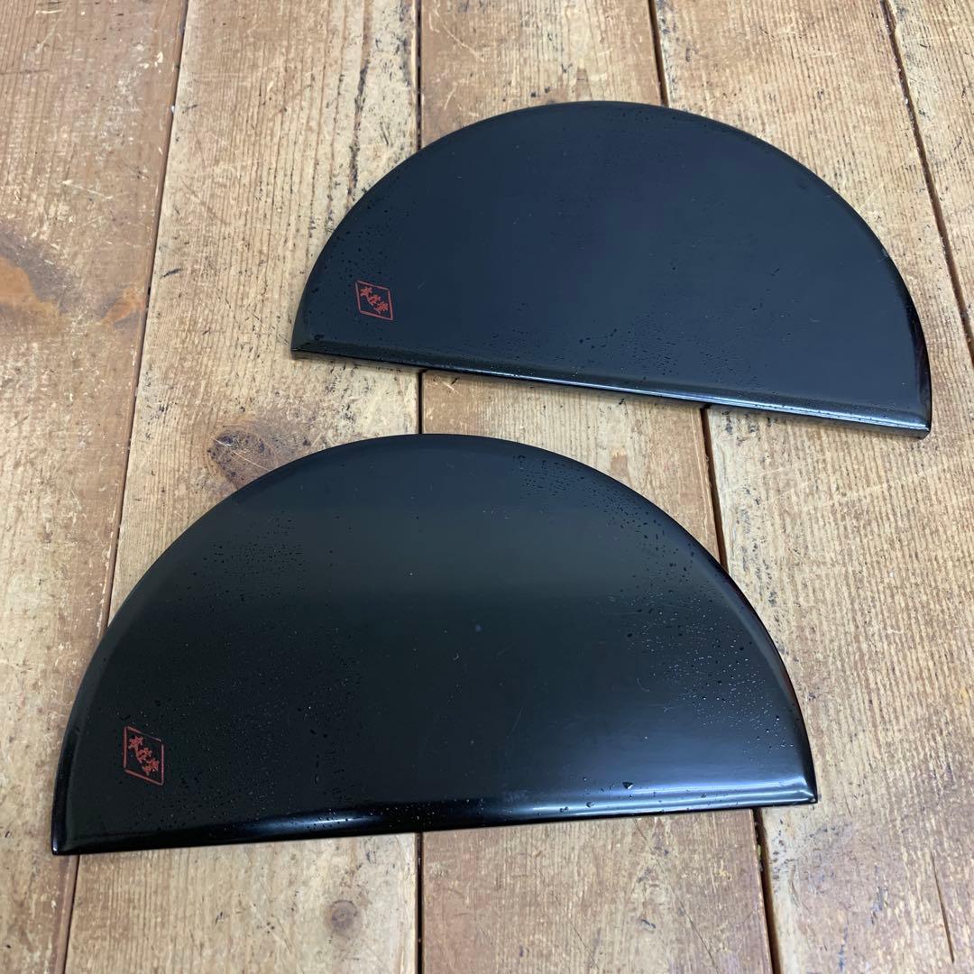 D-5 【美品】半月皿 5枚セット 朱縁 黒塗り 菊紋 漆器 漆塗り お正月 お