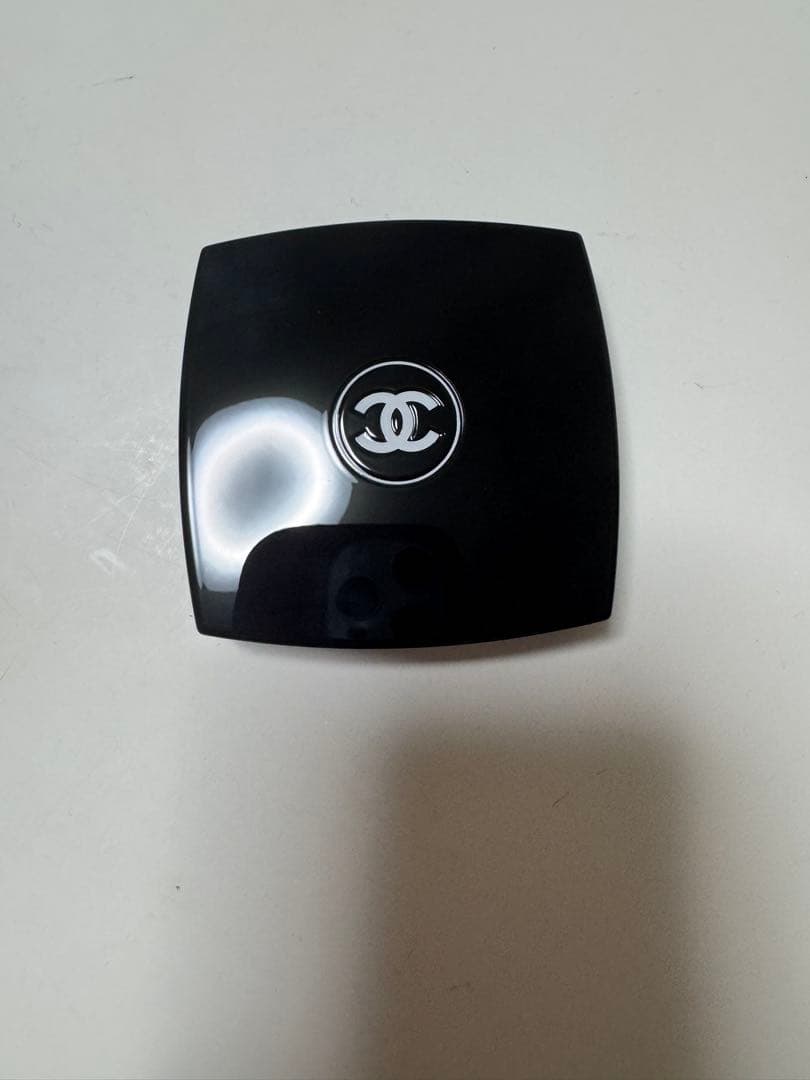 【CHANEL 】レ キャトル オンブル ブトン　219ブトン　クチュール