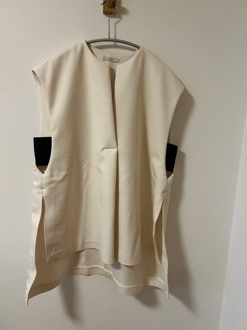 【専用美品】ルフィル　LEPHIL マトラッセトリプルクロスジレ　ホワイト
