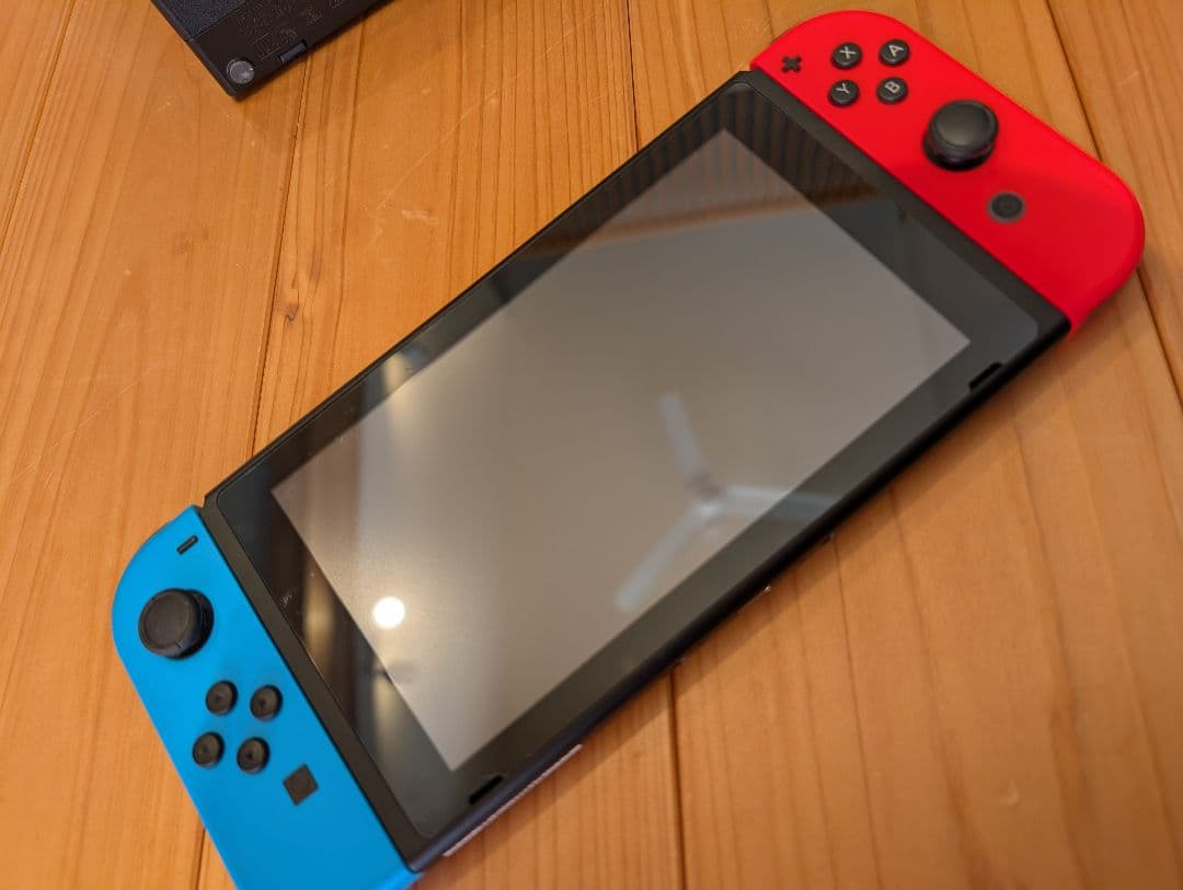 Nintendo Switch 本体 青/赤 コントローラ等おまけ付き