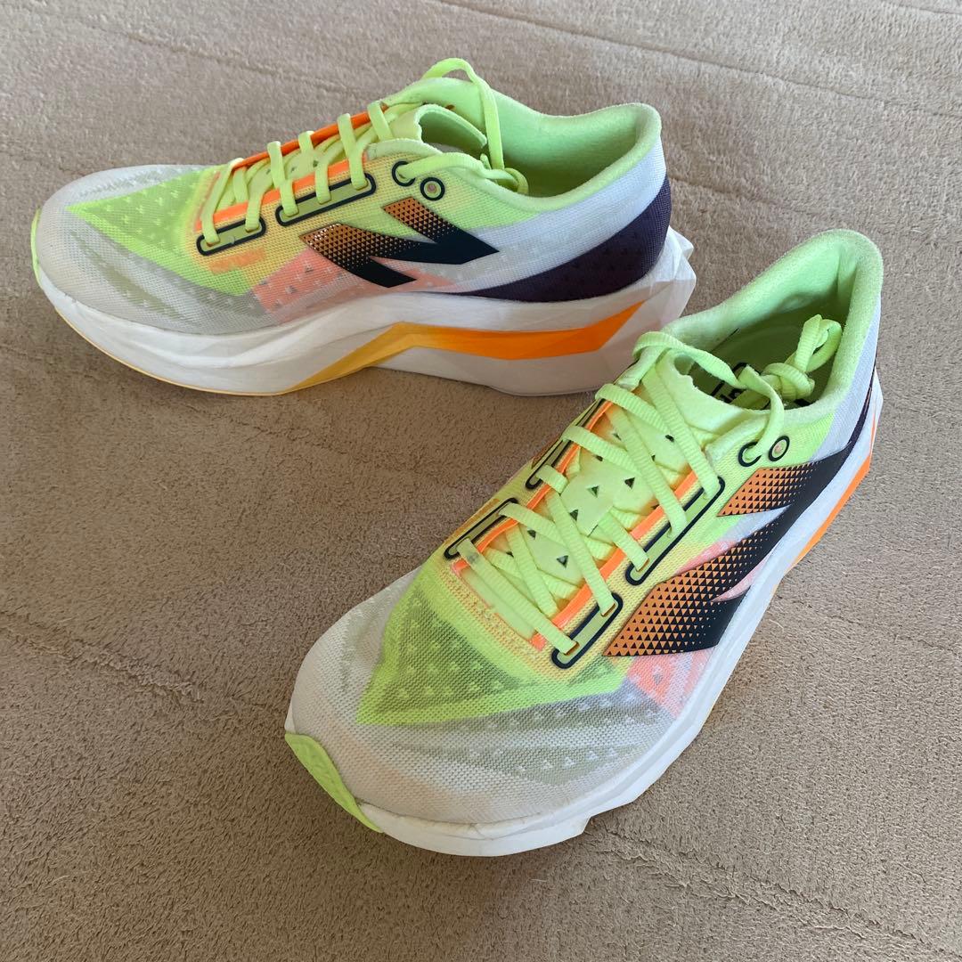 NB FuelCell Supercomp EliteV4 サイズ23cm