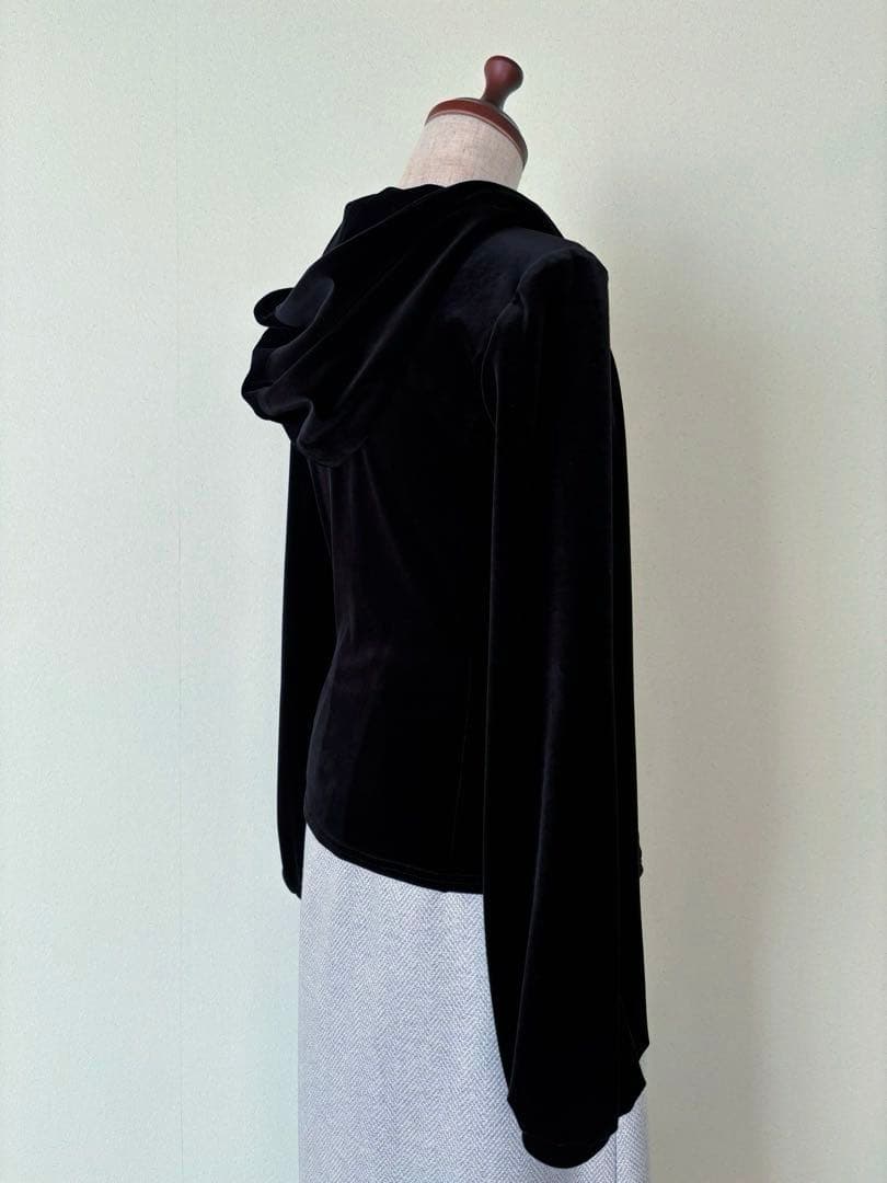 DAISY VELOUR ブラックパーカー　（美品）　FOXEY ベロア