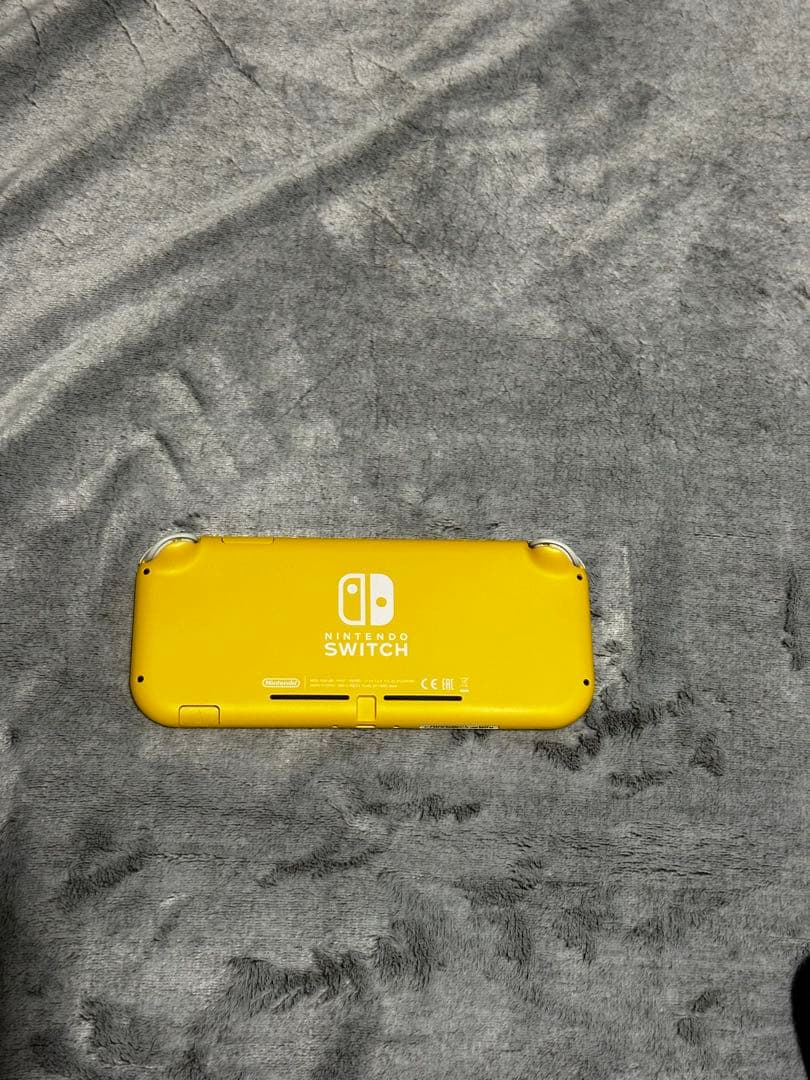 d*9様 Nintendo Switch Lite イエロー