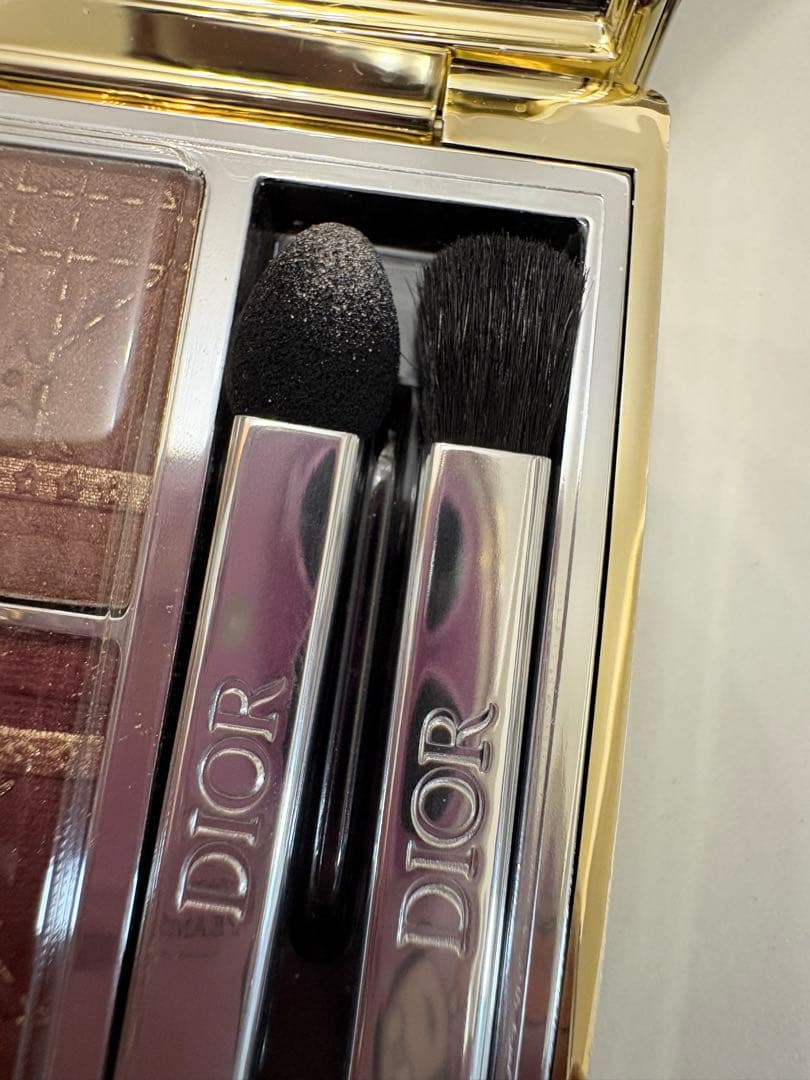 Dior サンククルール 636 ファイアリーサーカス