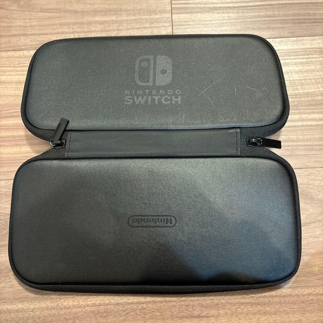 Nintendo Switch 本体　収納ケース付き