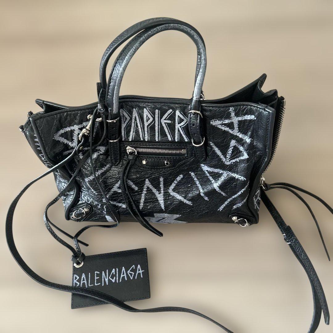 BALENCIAGAペーパーA6 2WAY ショルダーバッグ レザー 本革
