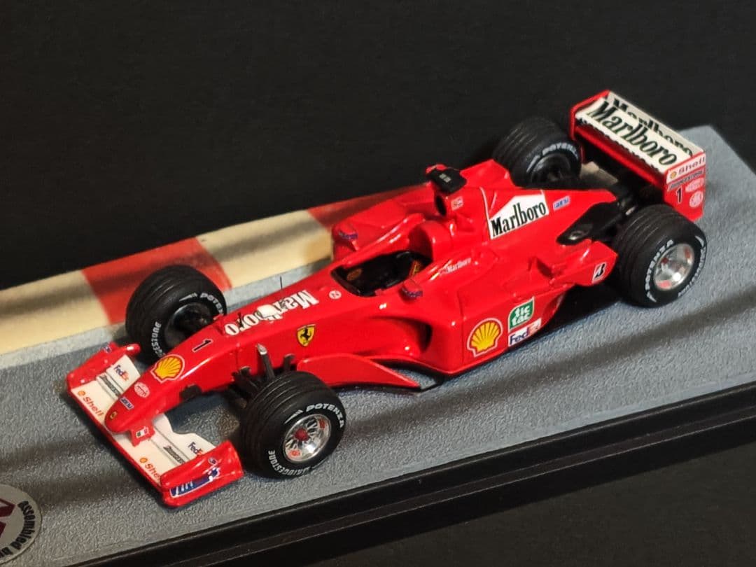 MRコレクション フェラーリF2001 ミハエル シューマッハ