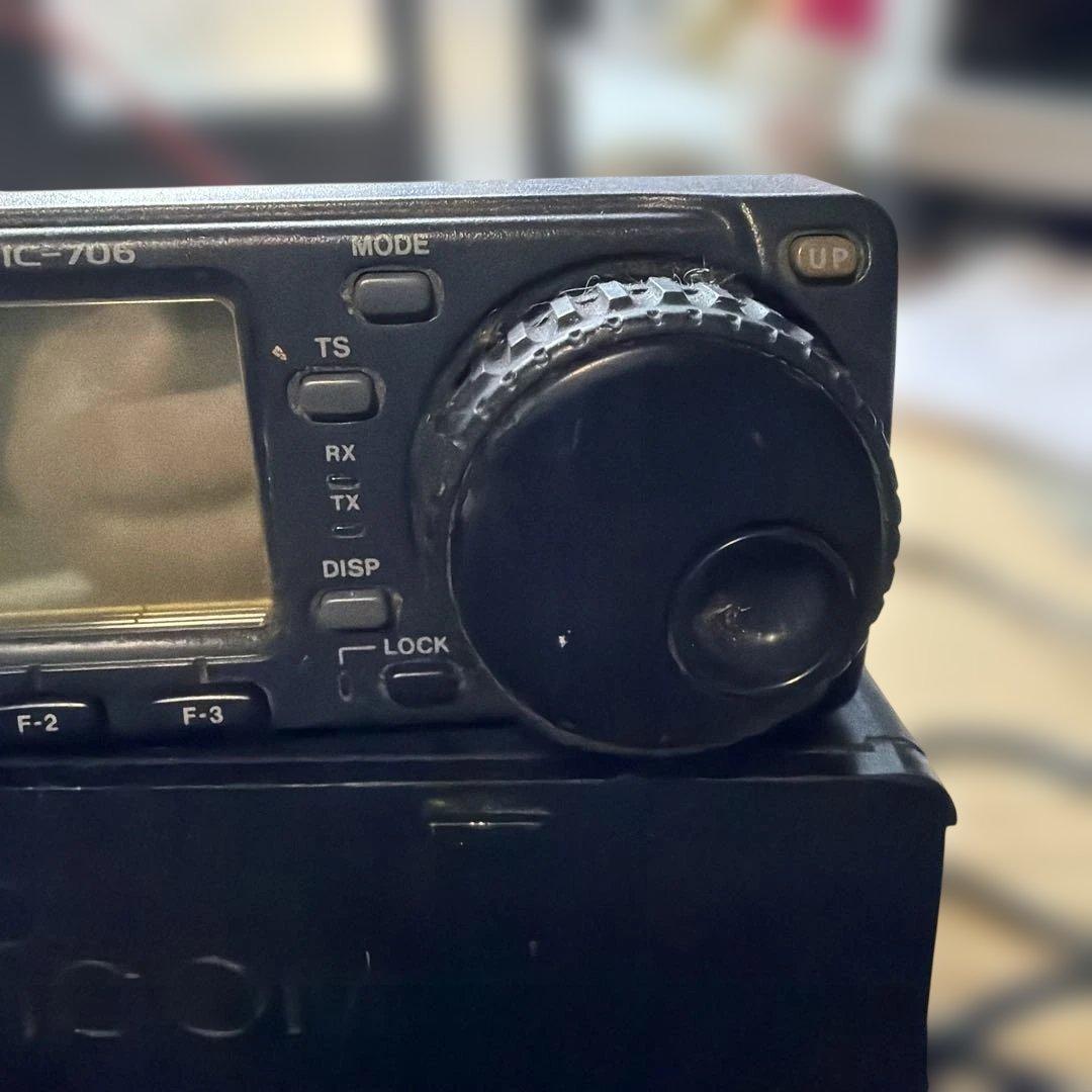 IC-706 HF/VHFトランシーバー