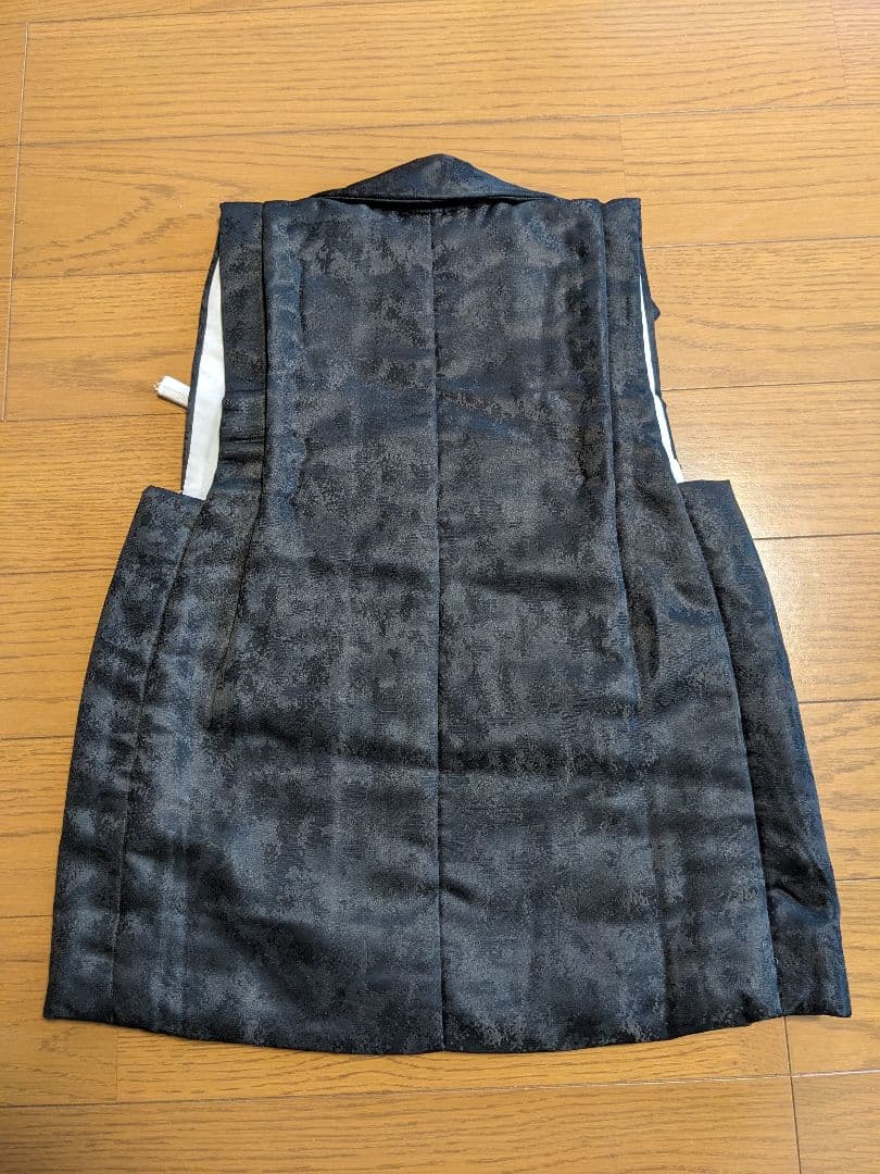 ［中古美品］七五三 3歳男の子 着物 被布 フルセット黒鶴の憧憬