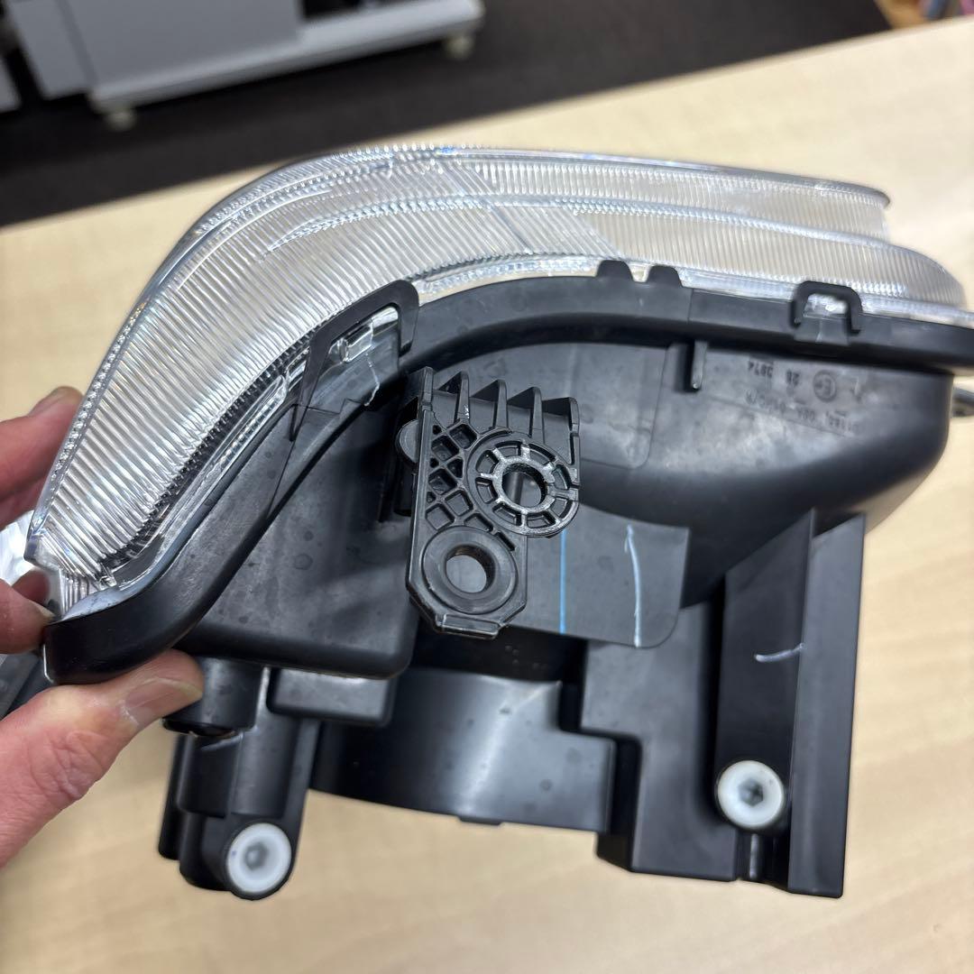 スズキ　DA17V エブリィバン　純正ヘッドライト 左右セット 美品
