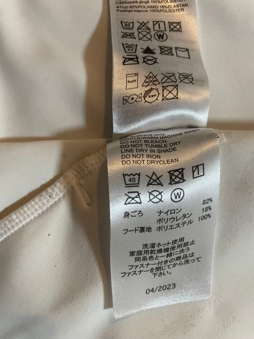 【美品】OAKLEY オークリー パーカー L 白 2023年製 ジップアップ