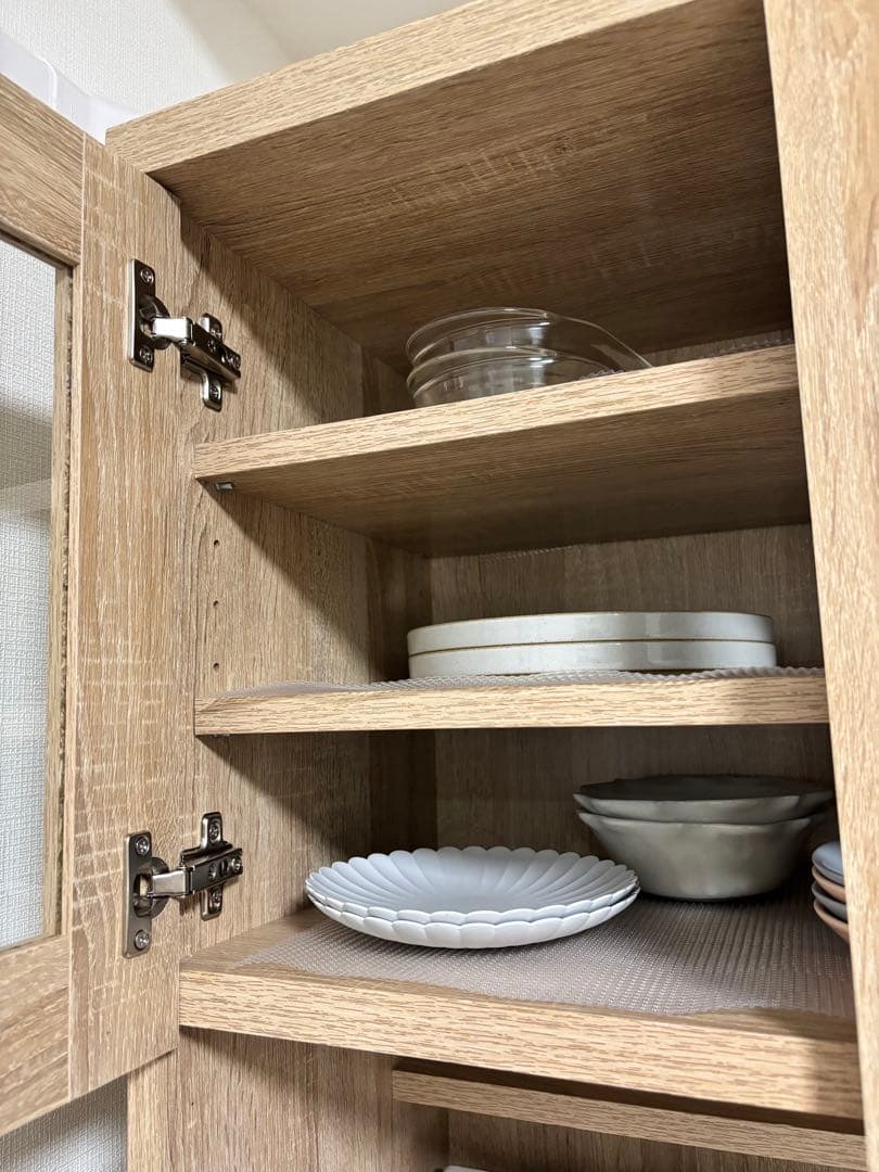 【送料込】食器棚　LOWYA [引取り歓迎(神奈川県)］