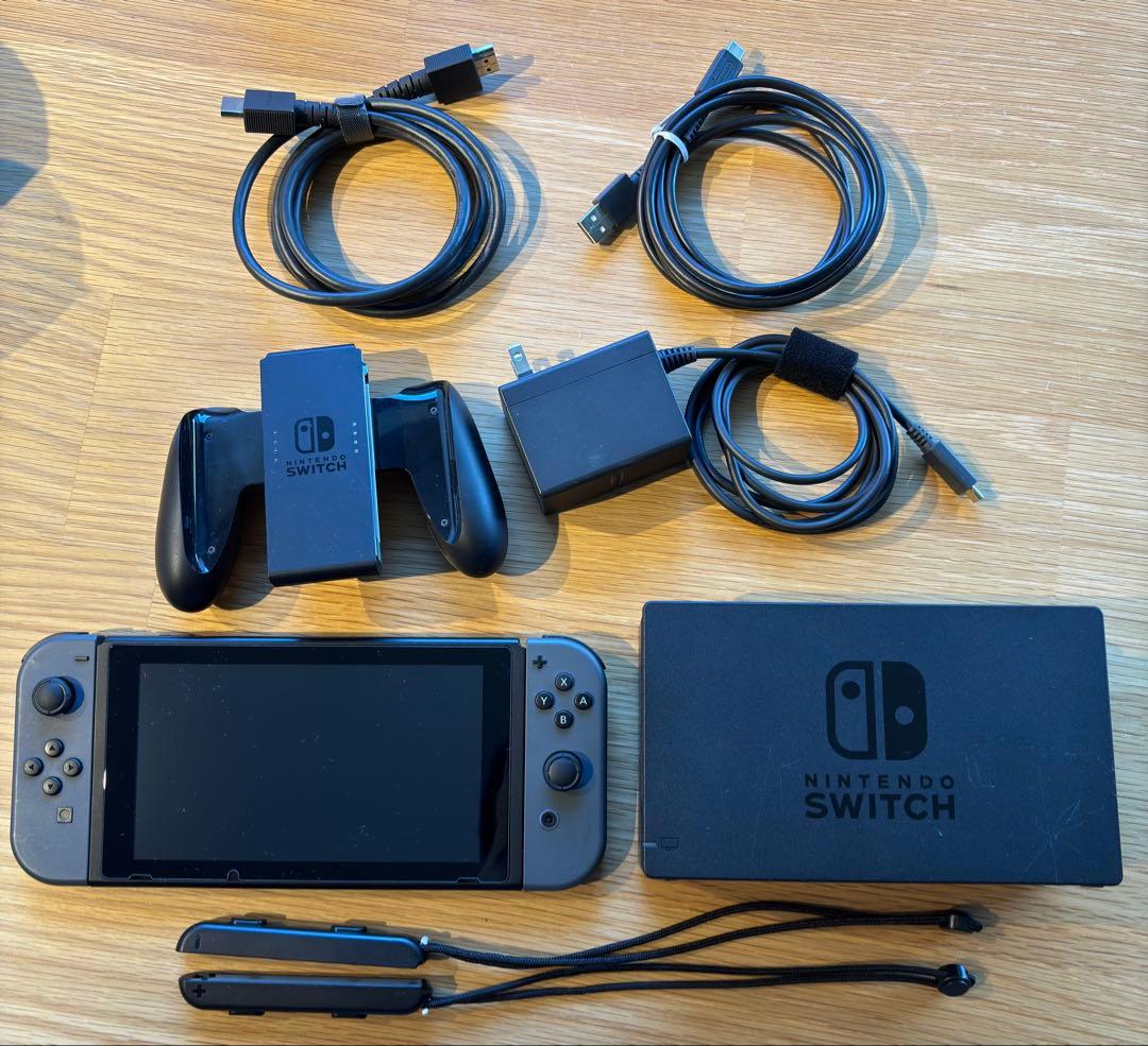 Nintendo switch ブラック 付属品完備　箱無し　動作確認済
