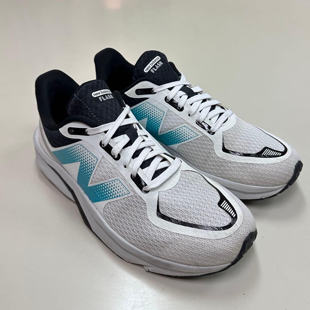 New Balance ダイナソフトフラッシュv7 ランニングシューズ　25.5