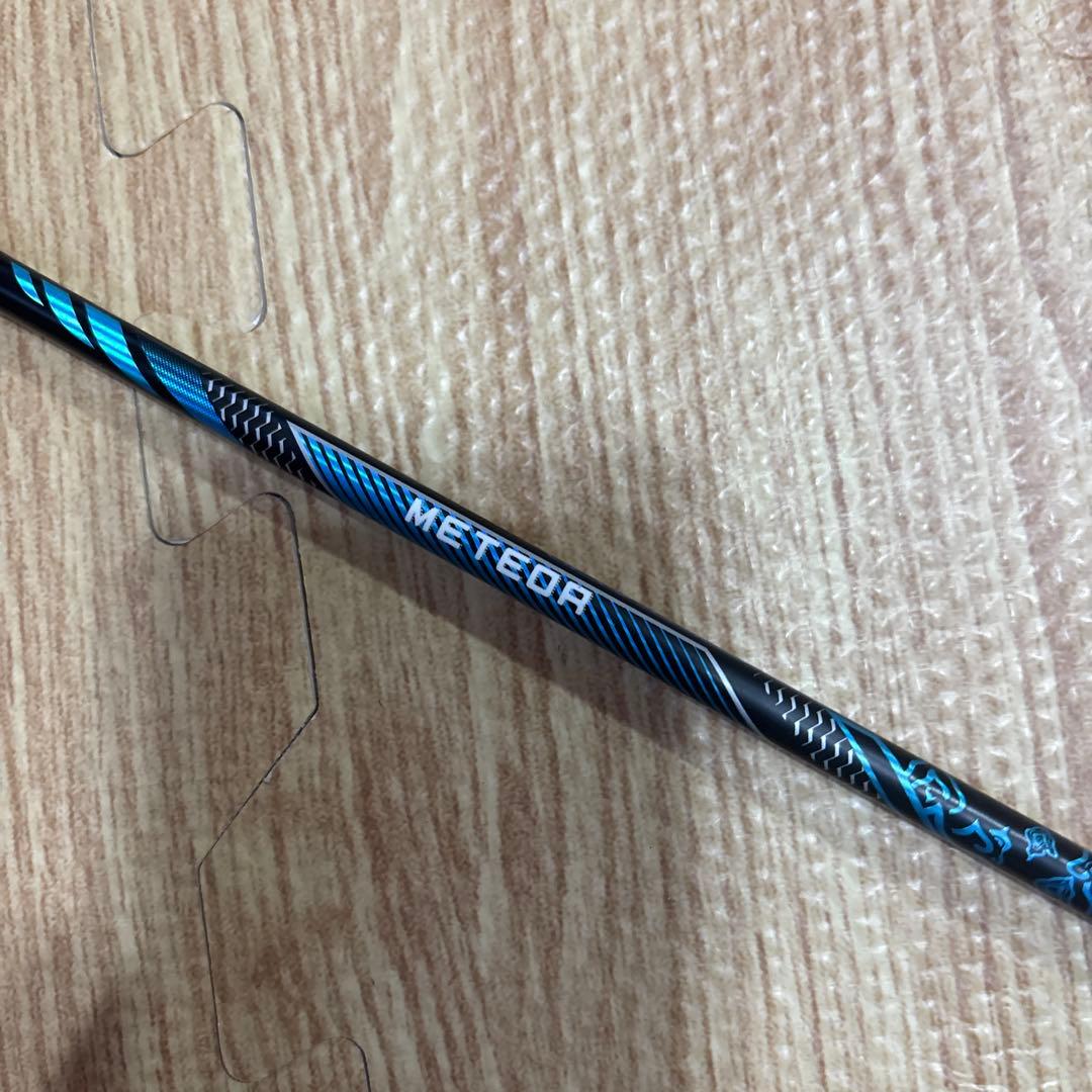 FlyPower METEOR 4U 新品未使用 バドミントンラケット攻撃型向け