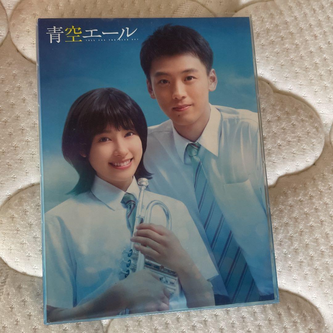 DVD 9つです