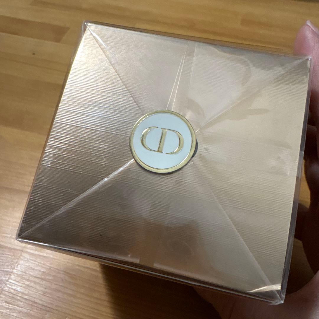 Dior プレステージ ル ゴマージュ 150ml