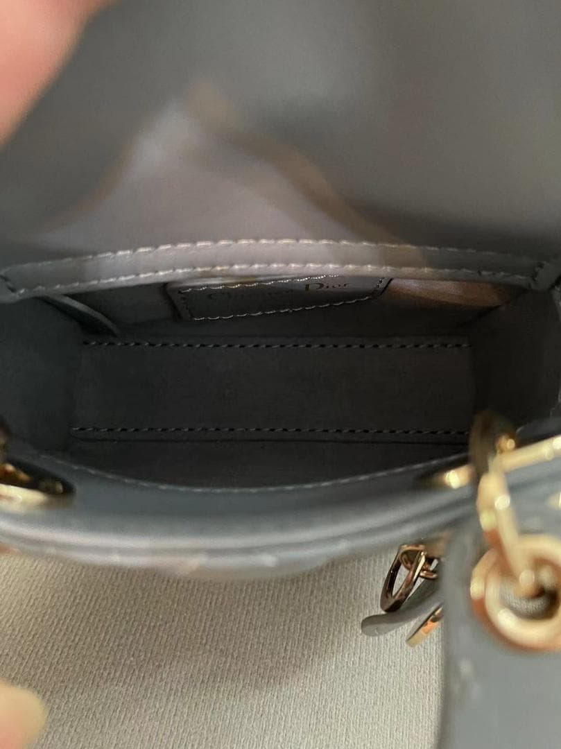 美品 グレー キルティング ショルダーバッグ