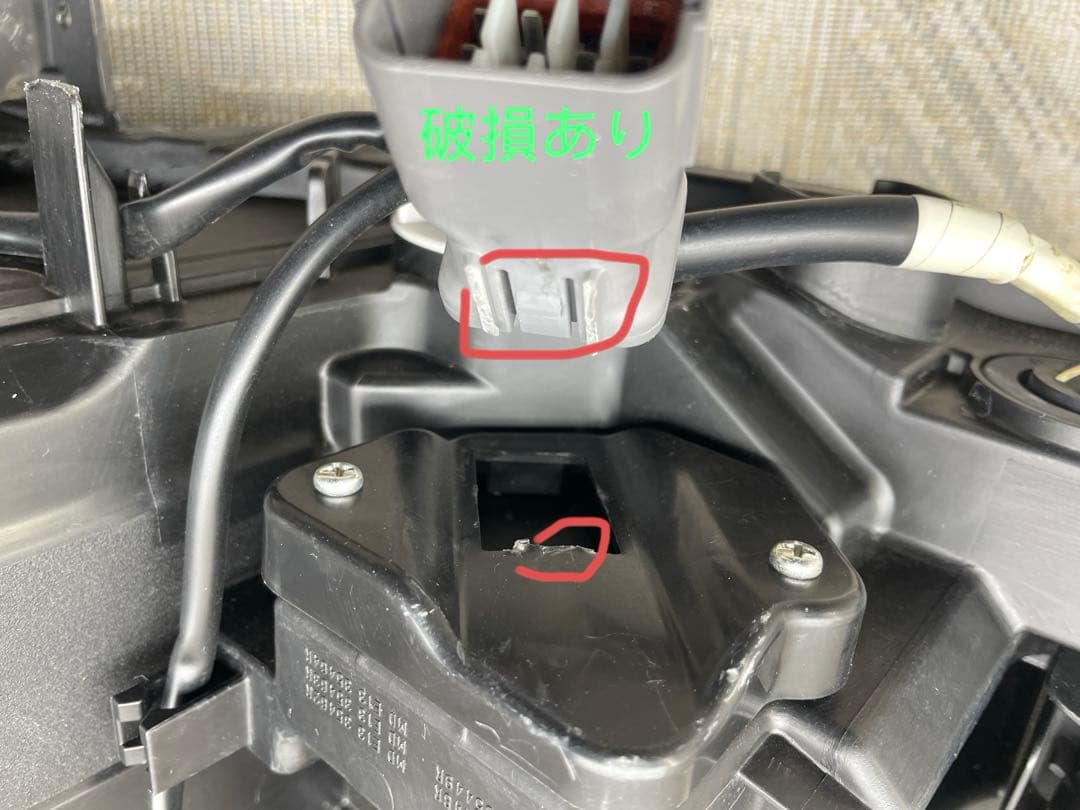 スバルインプレッサ/XV ハイブリッド後期右ライトKOITO 100-60422