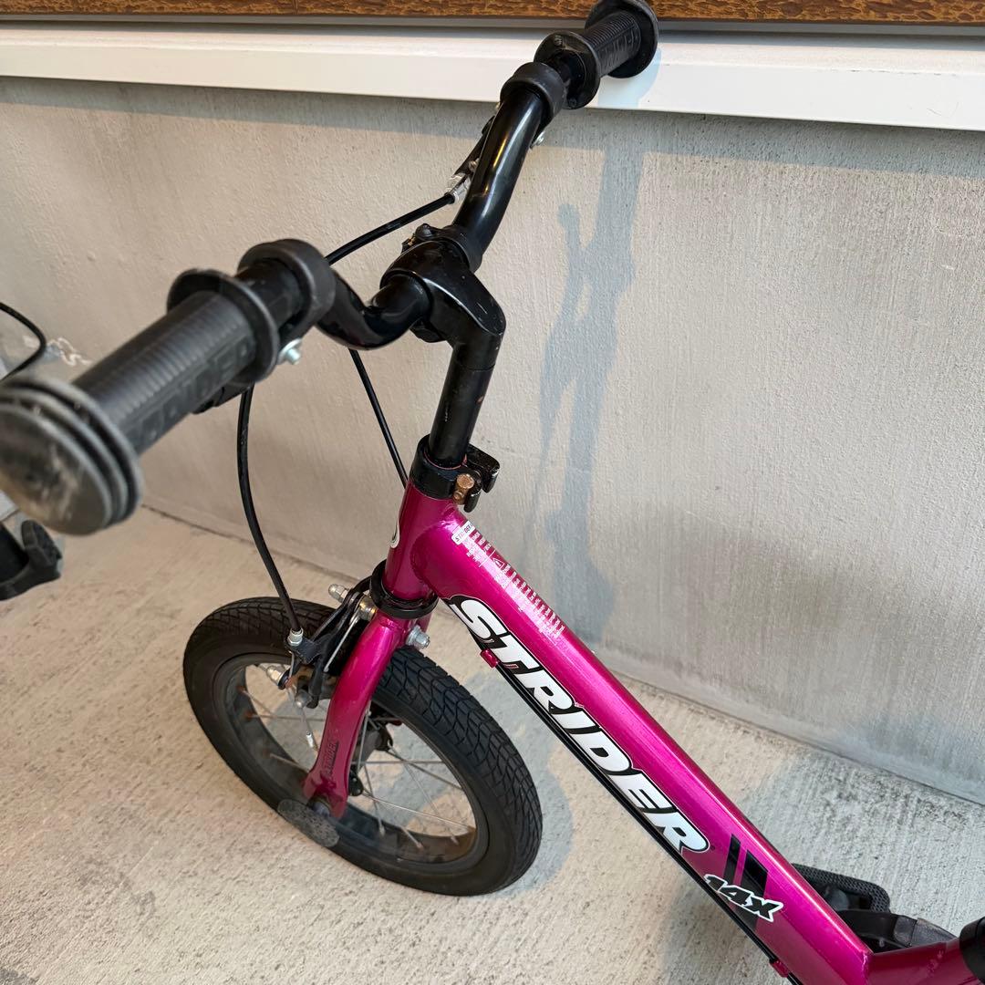 ストライダー 14x (Strider 14x) ピンク ペダル装着済み