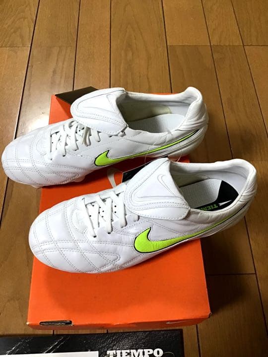 日本未発売　NIKE TIEMPO LEGEND Ⅲ SG