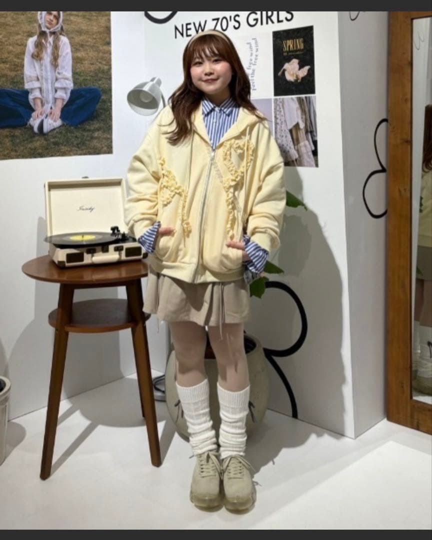 idem イデム heart frill hoodie／ハートフリルフーディ
