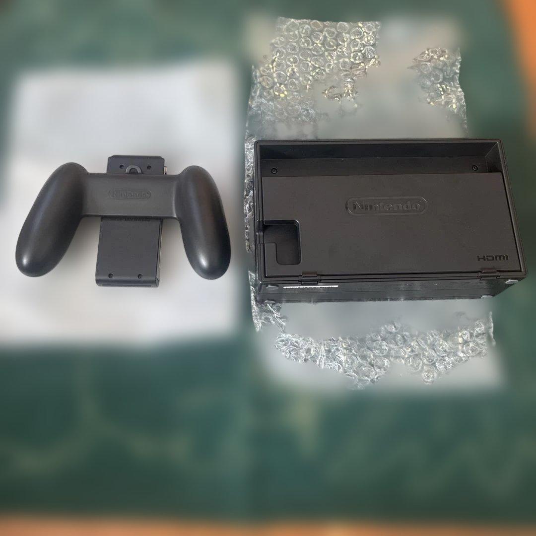 【美品】　Nintendo Switch 本体　新型モデル