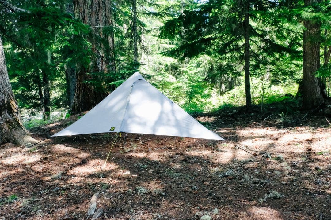 割引中シックスムーンデザインズ Dechutes tarp ペグ、ポールセット