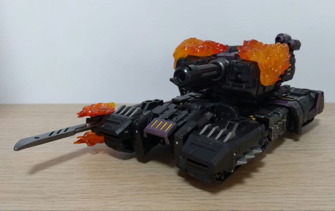 ア*リ様 トランスフォーマー エイジ オブザ プライム メガトロナス ザ・フォー