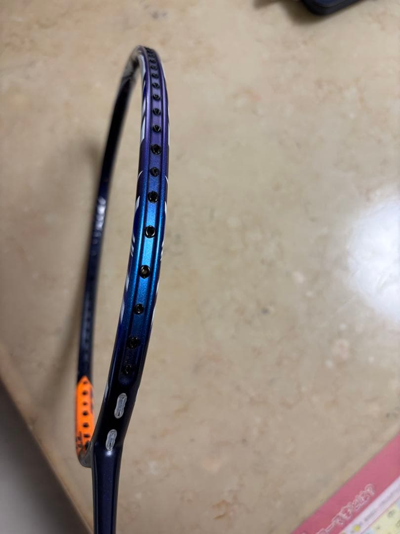 YONEXアストロクス100zz