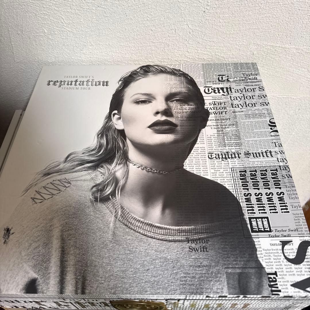 Taylor Swift reputation 直筆サイン付き