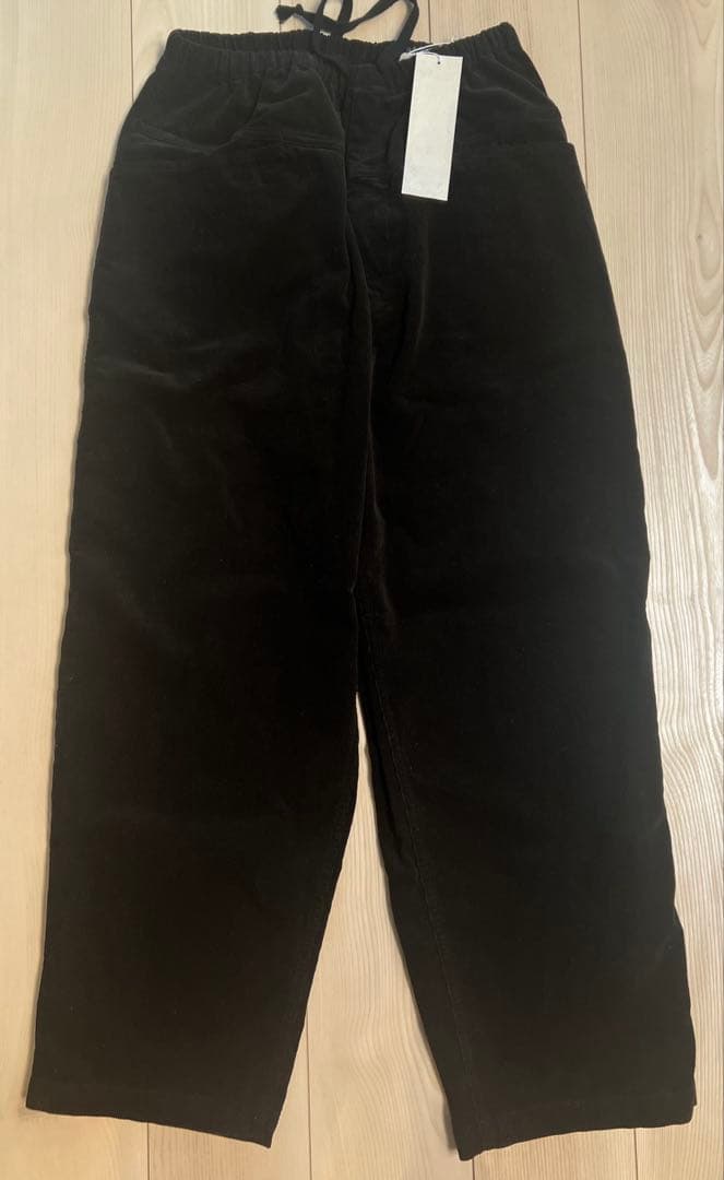 comoli 26ss コーデュロイ　ドローストリングパンツ