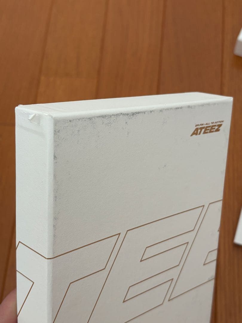 ATEEZ 4集目アルバム トレカ付き(ホンジュン、ユノ、ジョンホ)