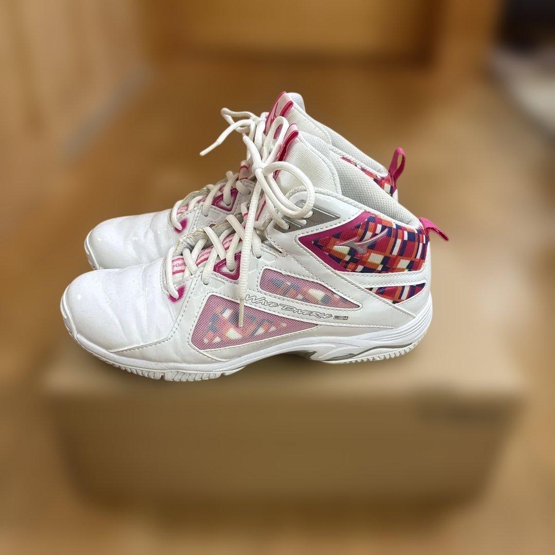 美品　Mizuno ミズノフィットネスシューズ ウェーブダイバース24.5cm