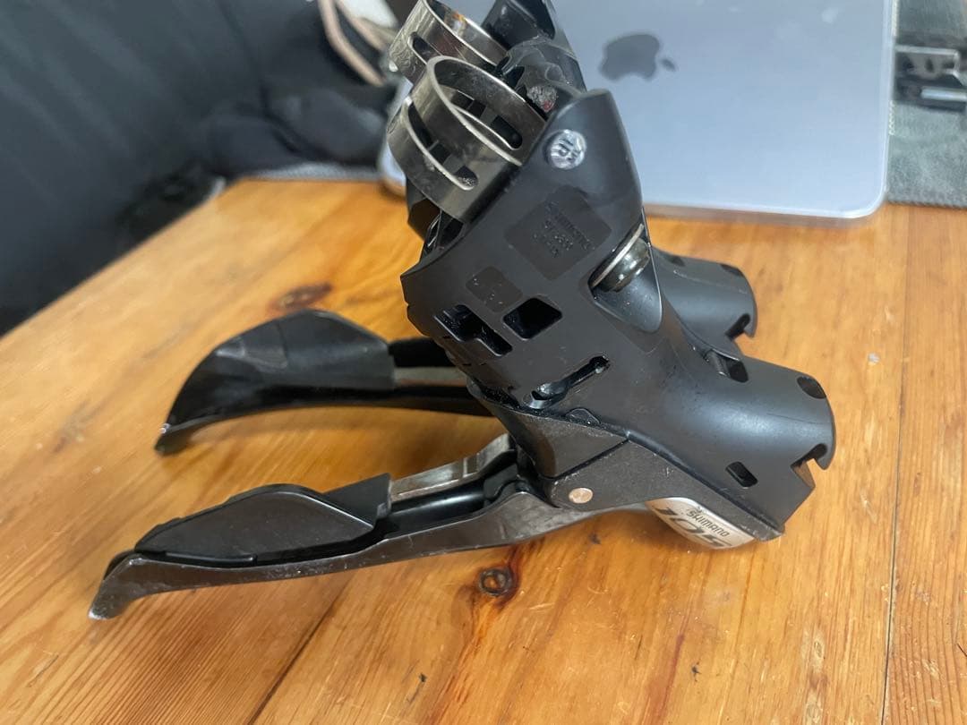 SHIMANO シマノ シフター　105 ST-5800 11S