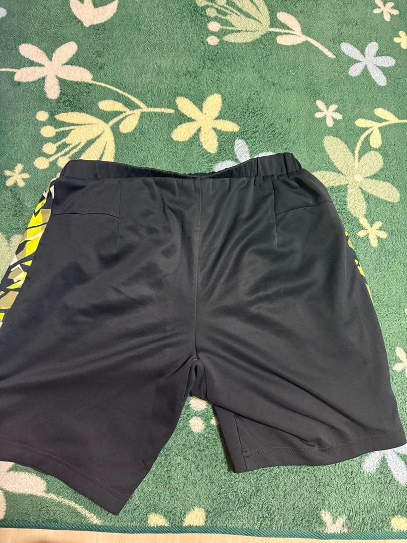 バドミントン ハーフパンツ希少品