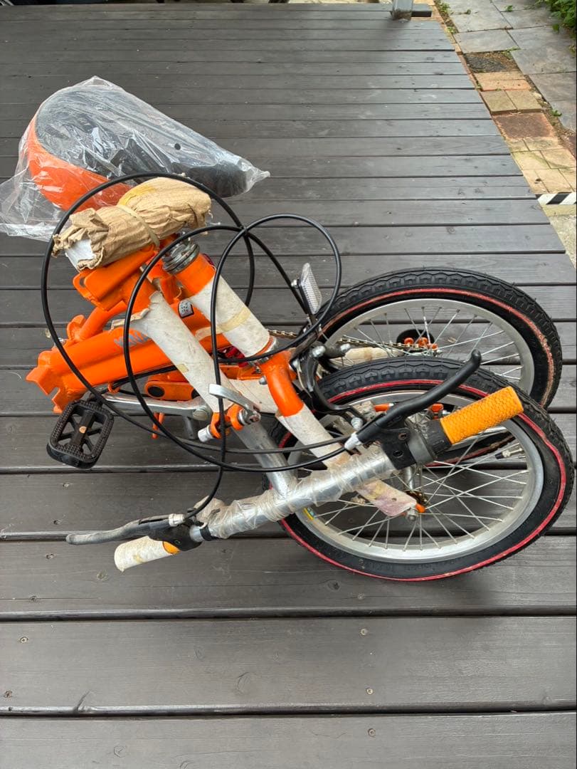 Yanase ヤナセ　新品未使用　オレンジ 折りたたみ自転車 サスペンション付き