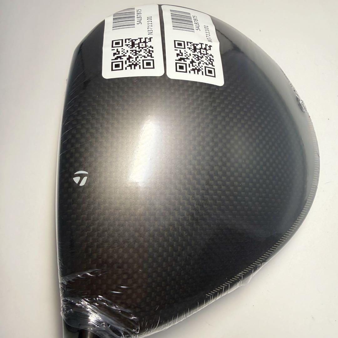 新品未使用品　Qi4D 10.5°テーラーメイド ドライバー　ヘッドとカバーのみ
