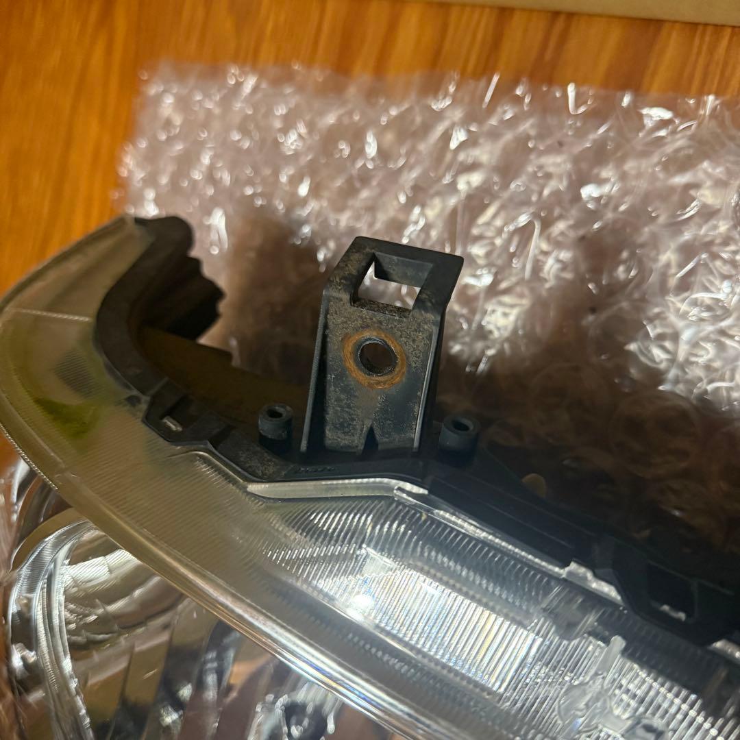 ホンダ　アクティ　右ヘッドライト　HA8 HA9