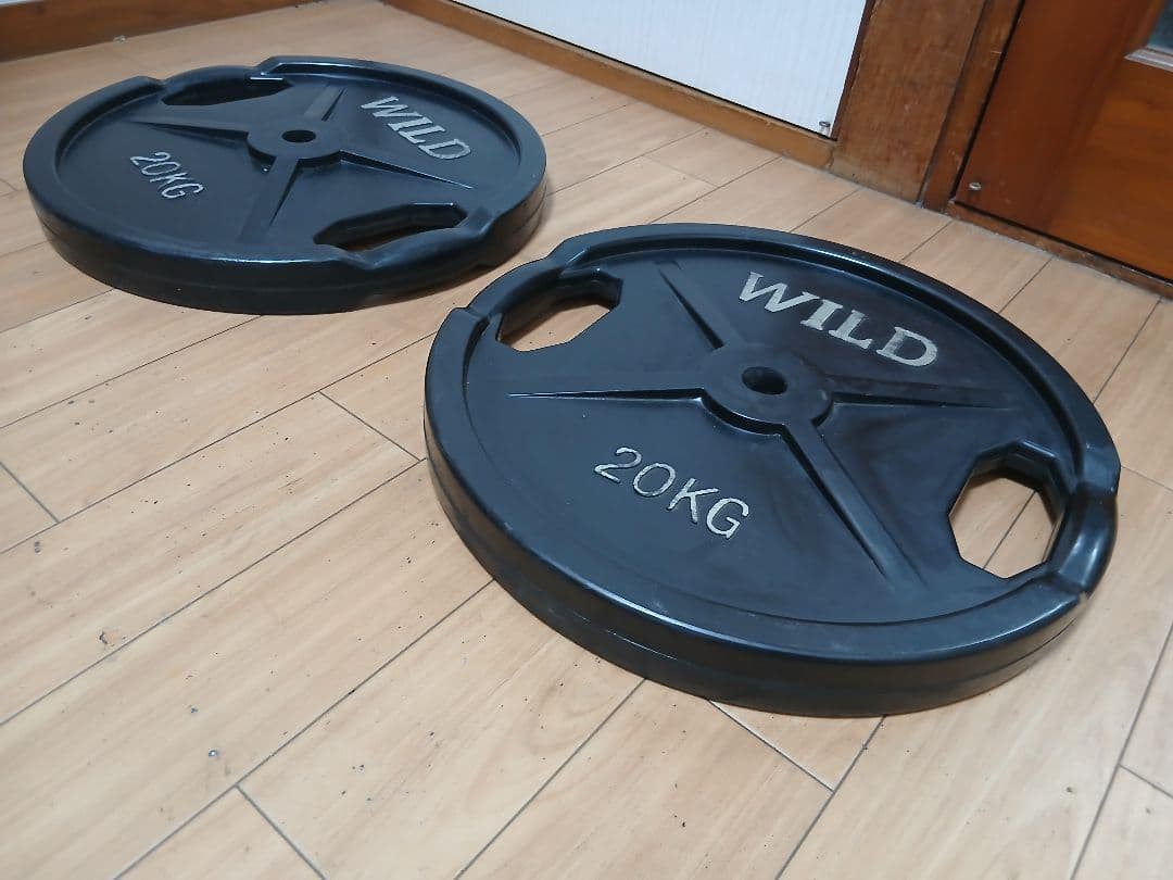 ② WILD FIT バーベル　プレート 20kg x 1 枚