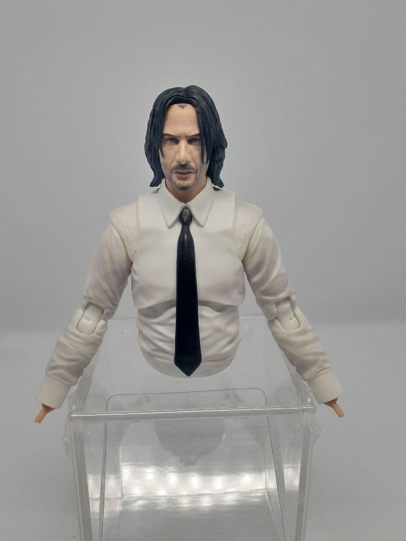 MAFEX ジョンウィック (JOHN WICK:CHAPTER4)