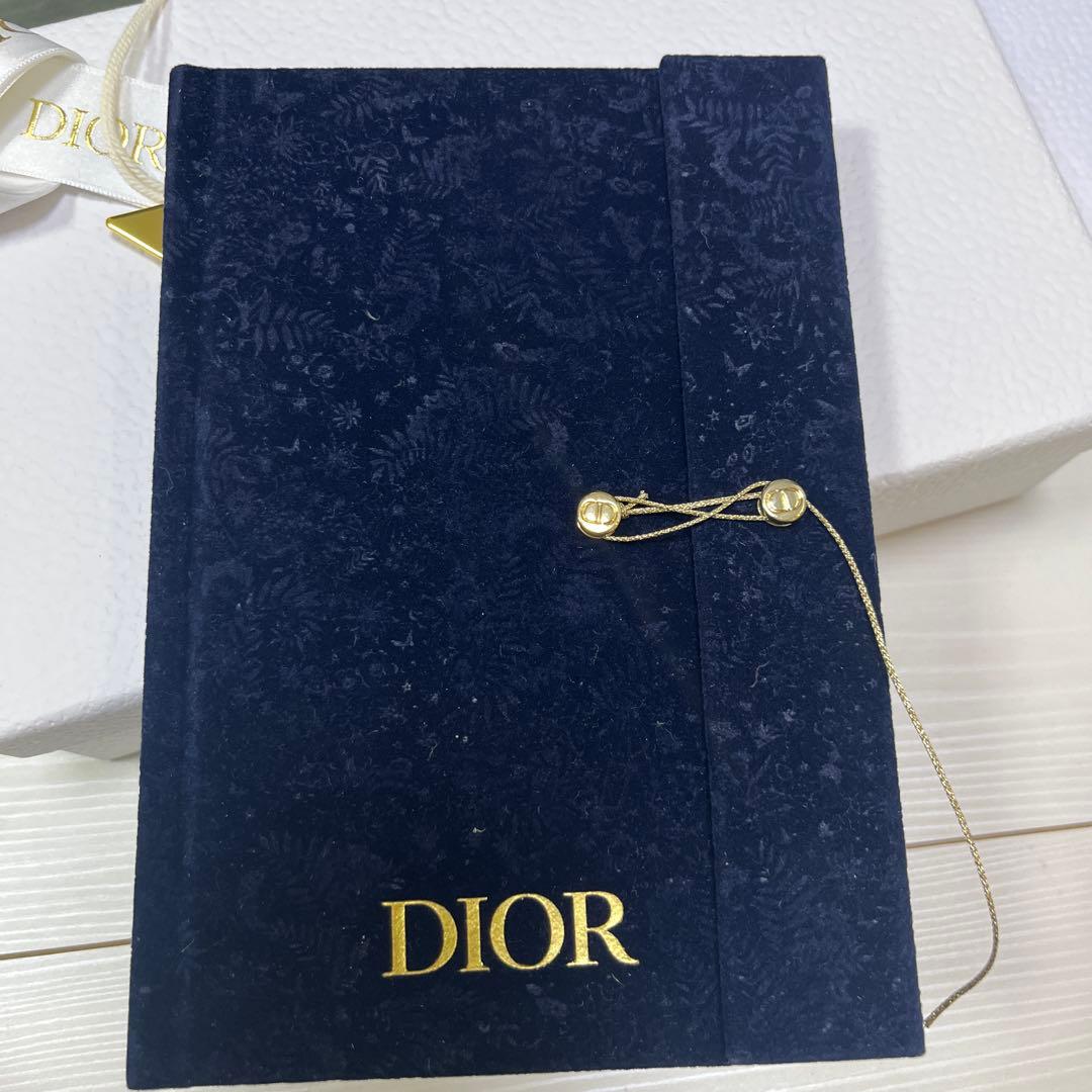 DIOR デザイナーブック、非売品ノート、ボックス、ショッパー、チャームのセット